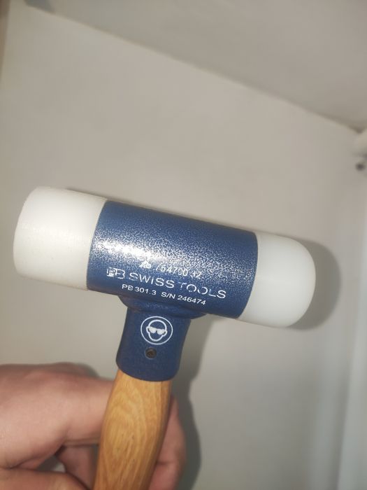 Молоток Swiss Tools