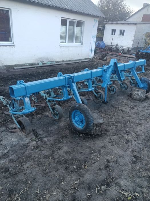 Миждурядний культиватор КРН-4,2