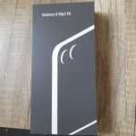 nowy (nigdy nieużywany) Samsung flip 7 z FE