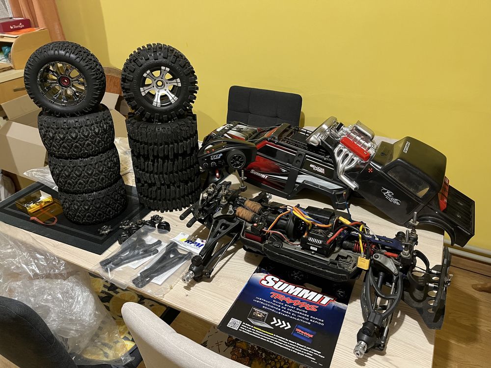 Traxxas Summit безколекторний в крутому тюні