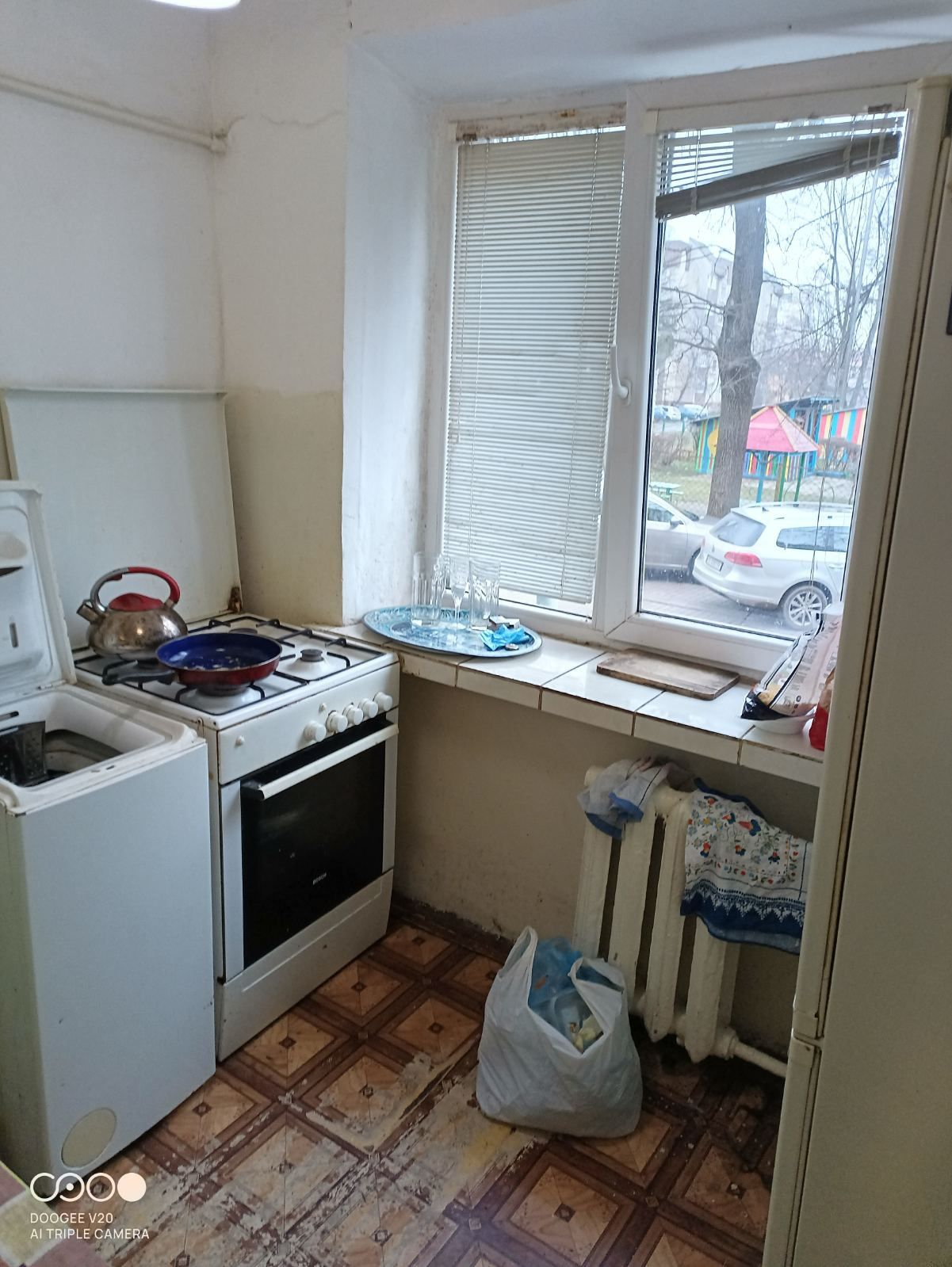 Здасться кімната в3х кімнатній квартирі.