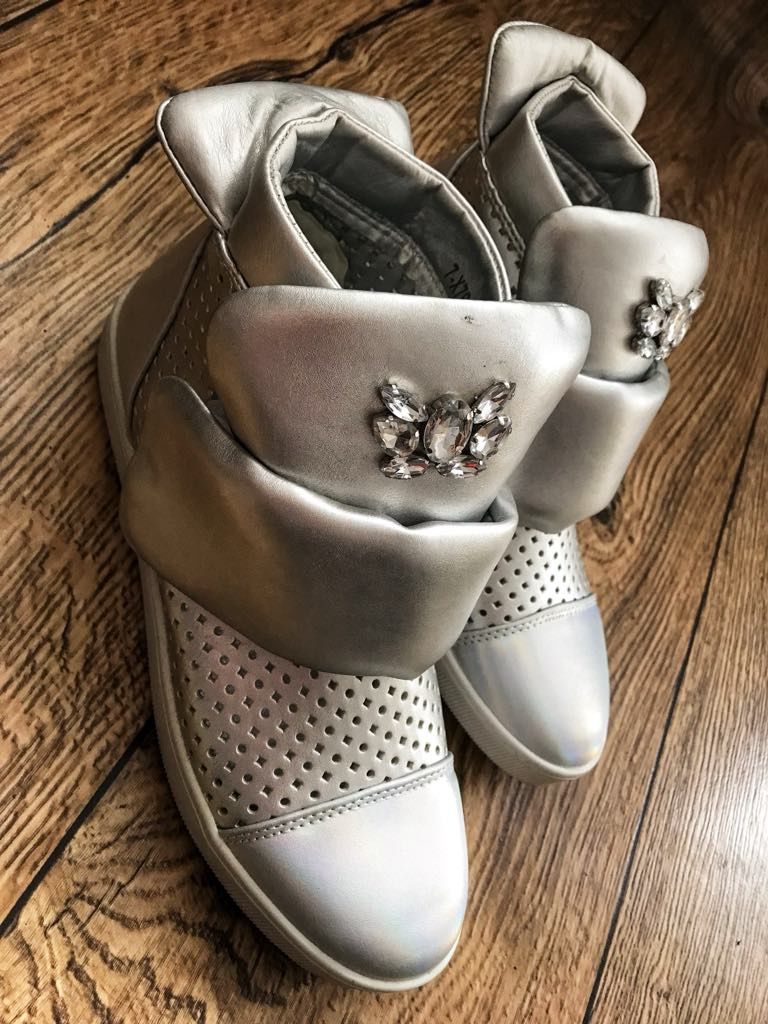 Nowe buty damskie