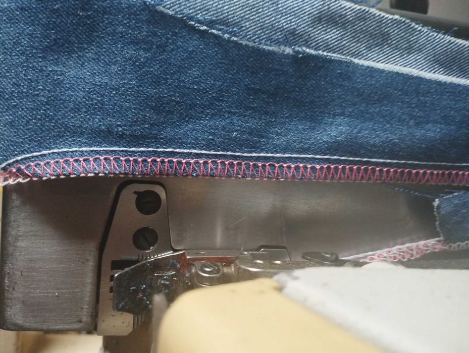 Промисловий оверлок Jamata