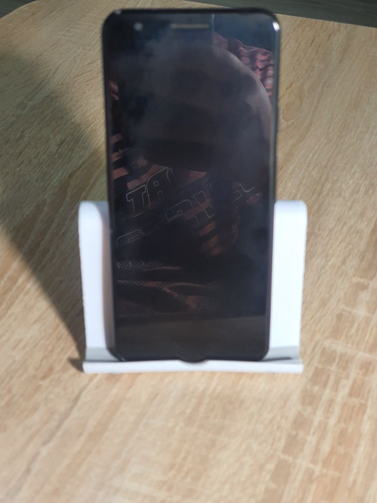 Google pixel 3a 4/64 E-sim