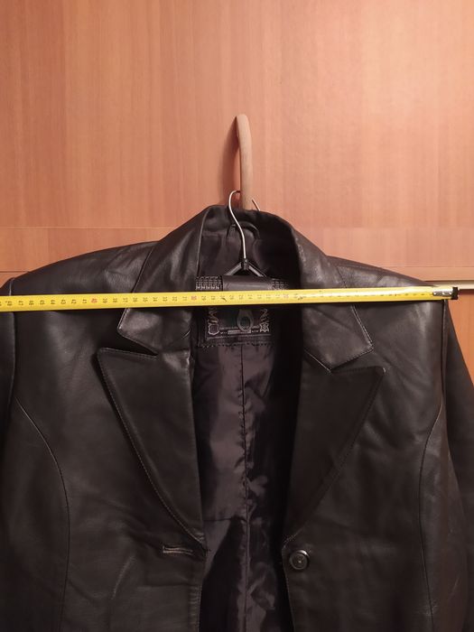 Пиджак женский кожаный размер 50 .