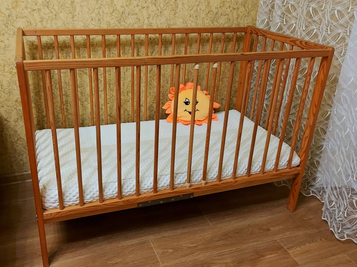 Продам детскую кроватку ( Польша )+ матрас