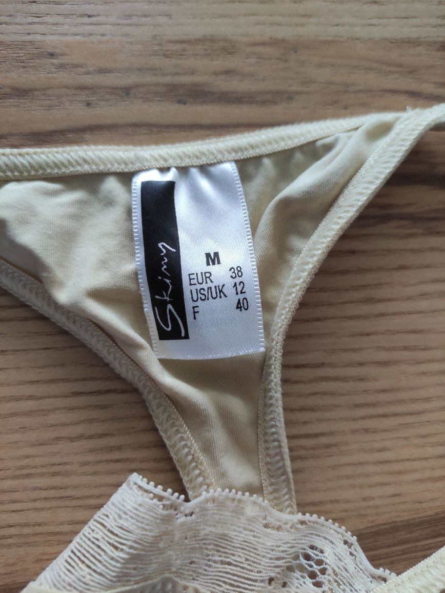 Stringi cieliste nowe bez metki rozmiar 38