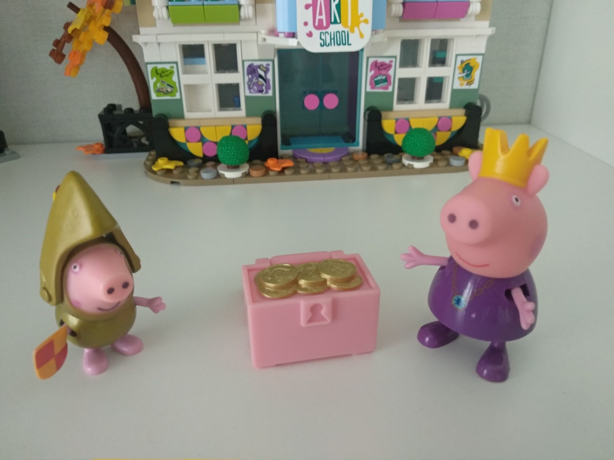 Набор фигурок «Принцесса Пеппа и Сэр Джордж Голд» Peppa