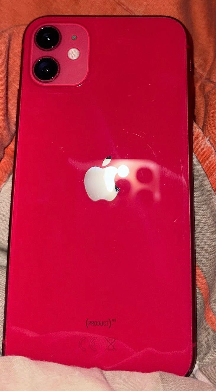 iPhone 11 red 64gb
