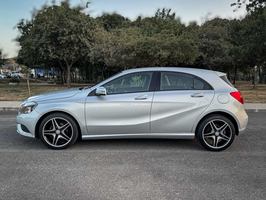 Mercedes-Benz A180 Urban Edition | Trato de Financiamento