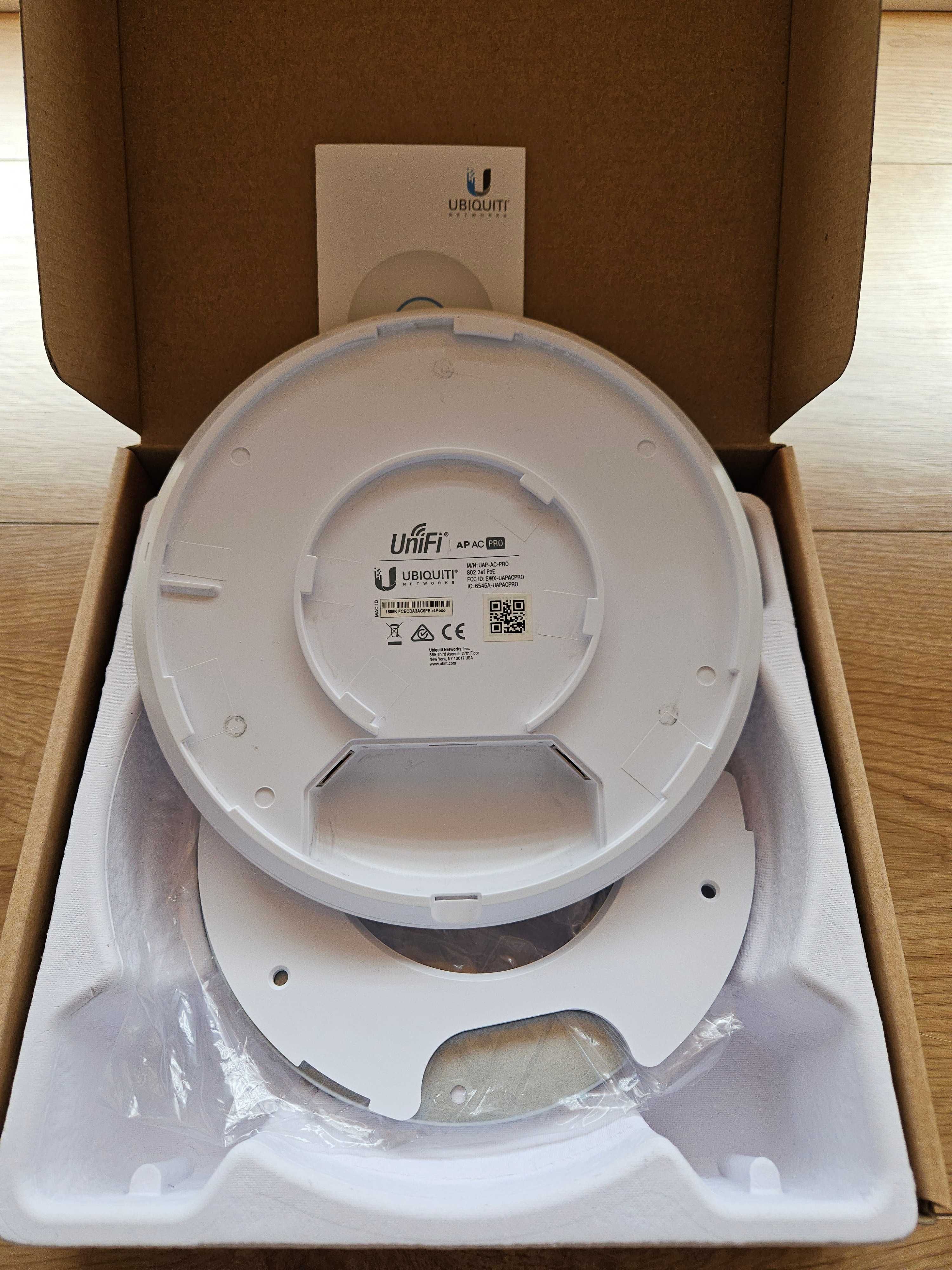 UniFi AP_AC Pro Pro Access Point 802.11ac Dual-Radio UAP-AC-PRO
