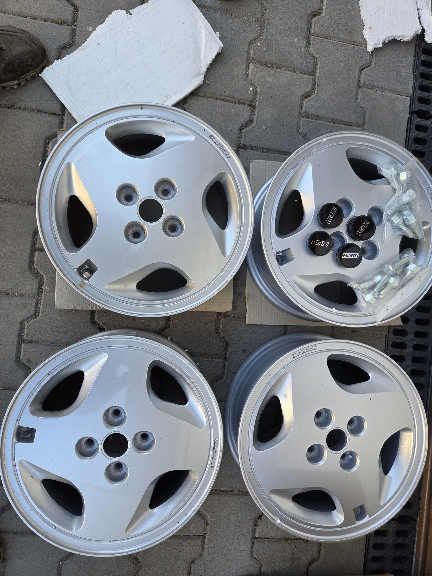 Fiat coupe, Tipo i inne 132 felgi aluminiowe