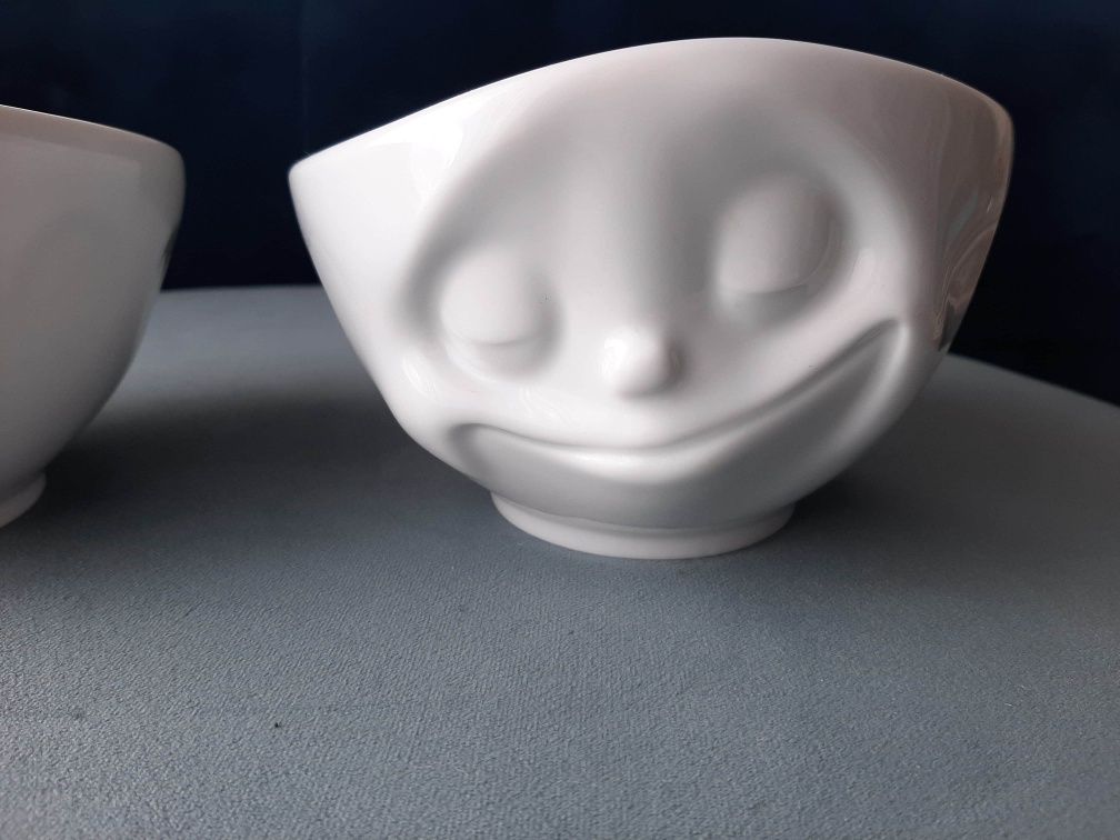 Szczęśliwa biała miska" 2 szt pojemność  500 ml