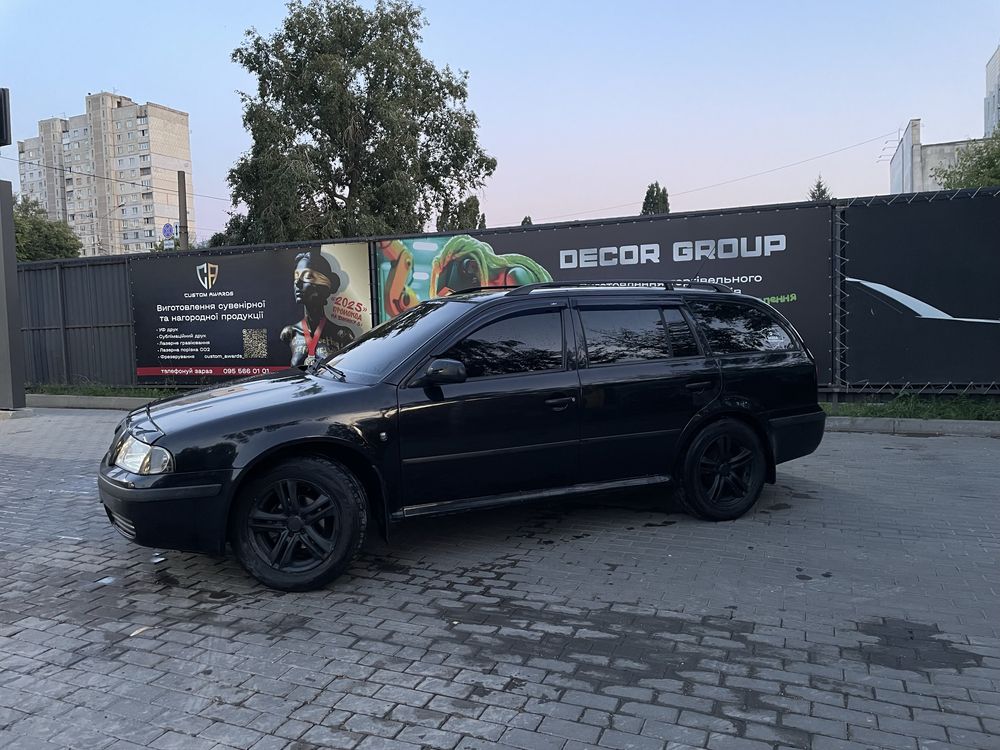 Skoda Octavia Tour 1.6. bfq. срочно!