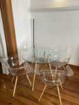 Design Nórdico — Conjunto mesa de jantar + cadeiras