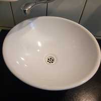 Umywalka okrągła nadblatowa używana