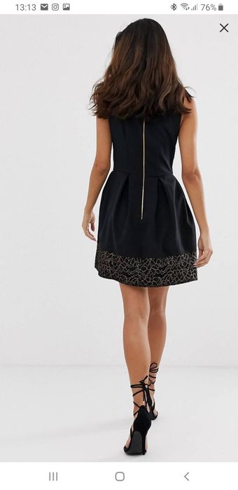 Vestido Preto e dourado asos