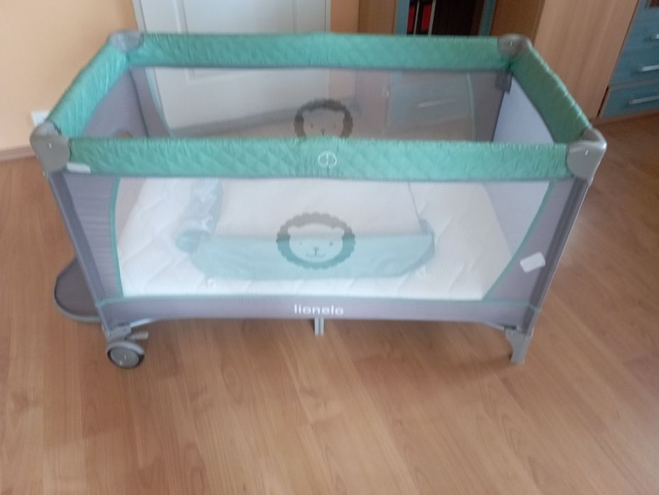 Dwupoziomowe łóżeczko turystyczne Lionelo Flower