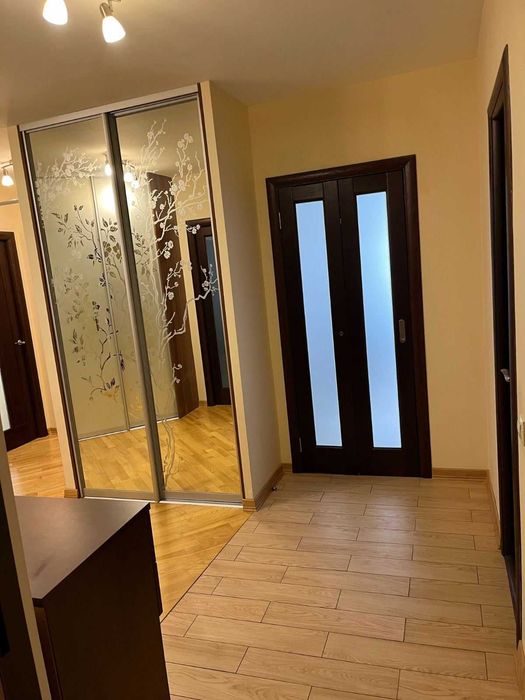 Оренда. вул. Скрипника (Гориня). Сихів. Гарний Ремонт. Паркомісце.