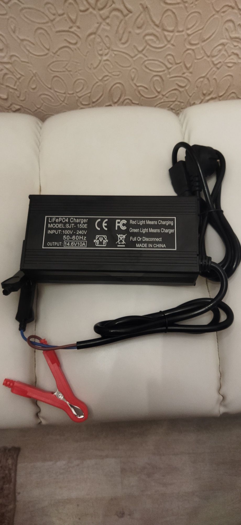 Life PO4 Charger 14.6V10A зарядка литий-железо-фосфатный аккумуляторов