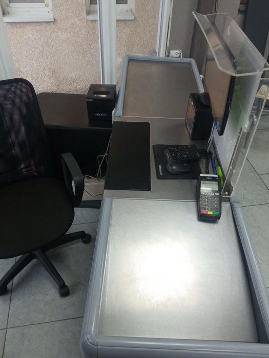Продам касовий стіл