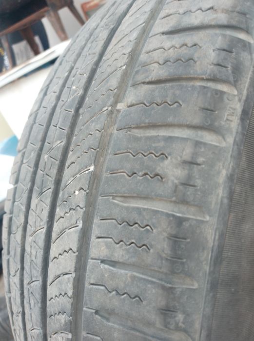 Vendo 2 pneus 235/50 R20 Pirelli Scorpion zero, ALL seasons