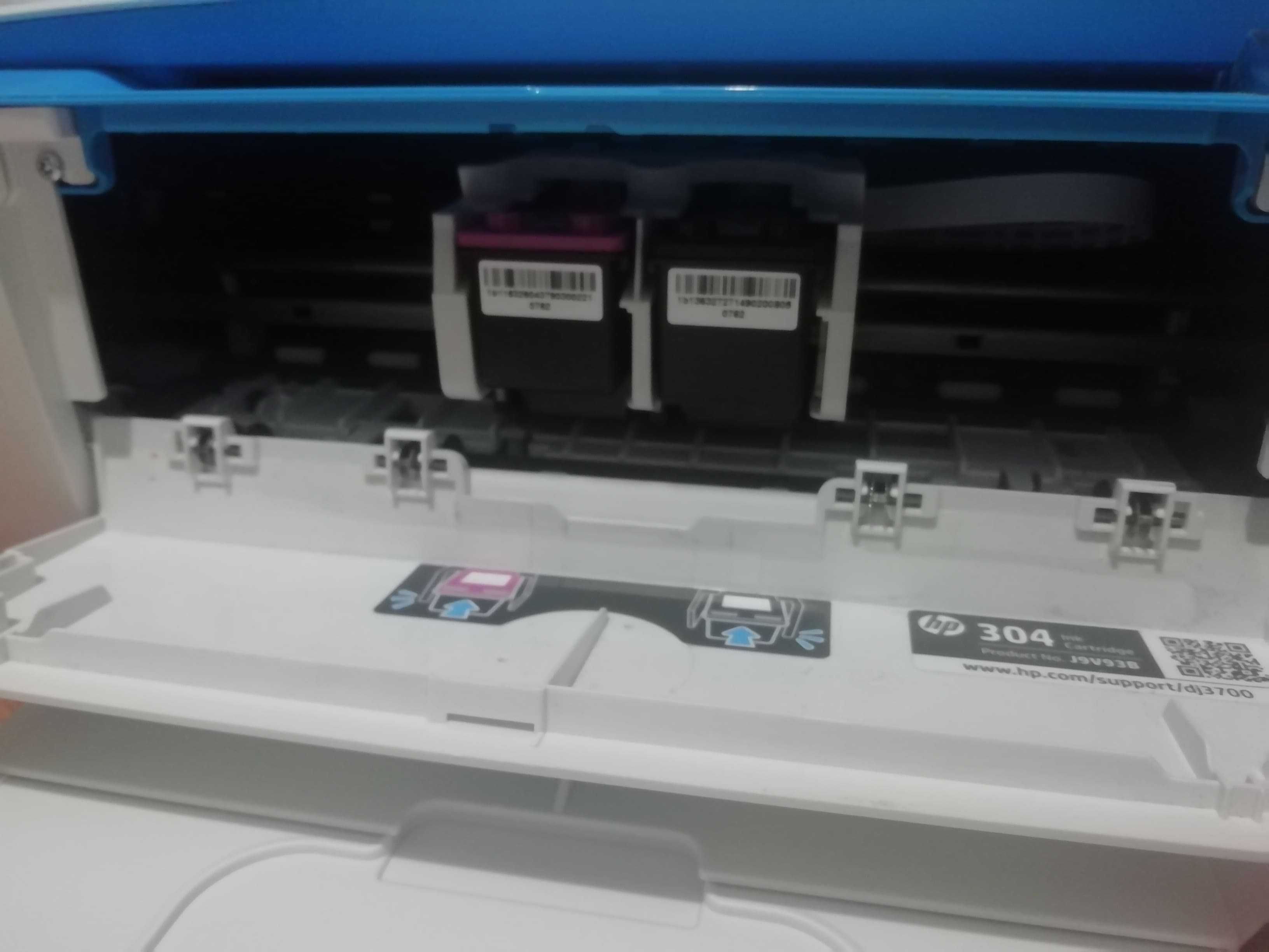 Impressora HP Deskjet 3700 c/ tinteiros