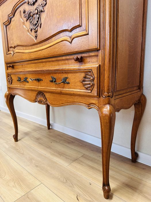 Zadbana komoda ludwikowska / barek na smukłych nóżkach :)