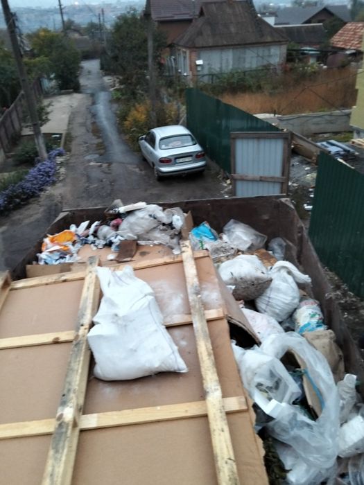 Предлагаю вам свои услуги такие как: вывоз мусора , демонтаж, переезды