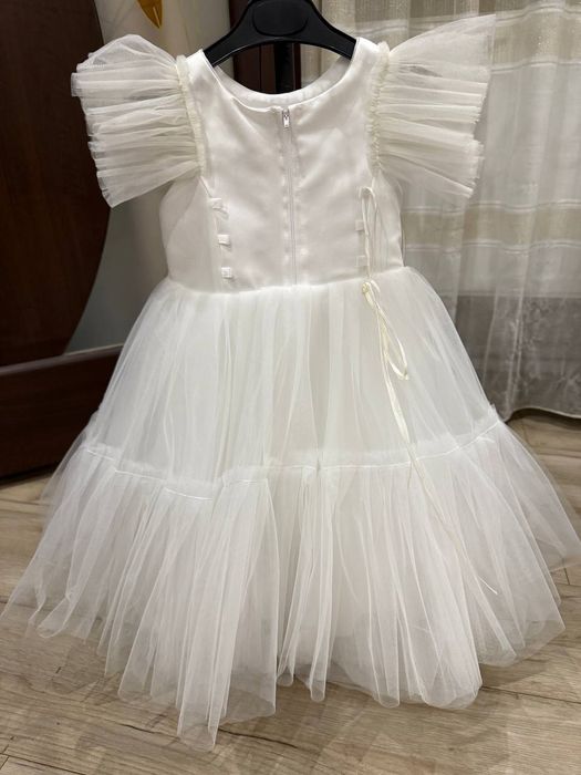 Сукня біла плаття святкове сніжинка новий рік 3-5 років срібло пишне