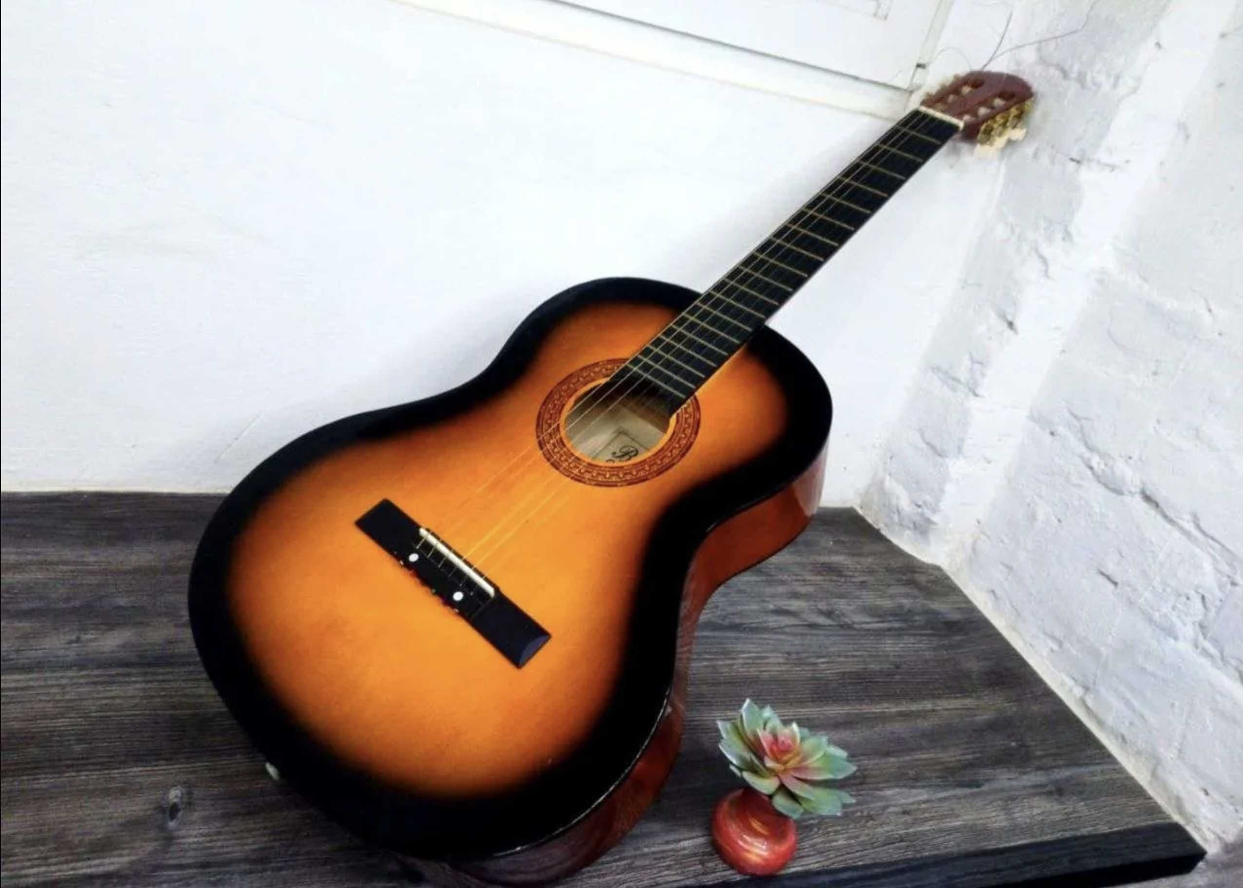 класична гітара колір санбест 4/4 повнорозмірна з анкерним грифом