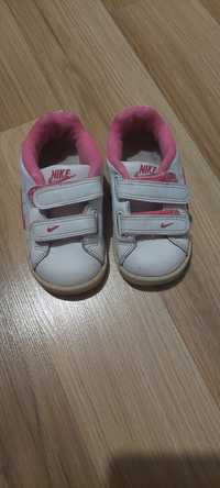 Buciki nike 21,5