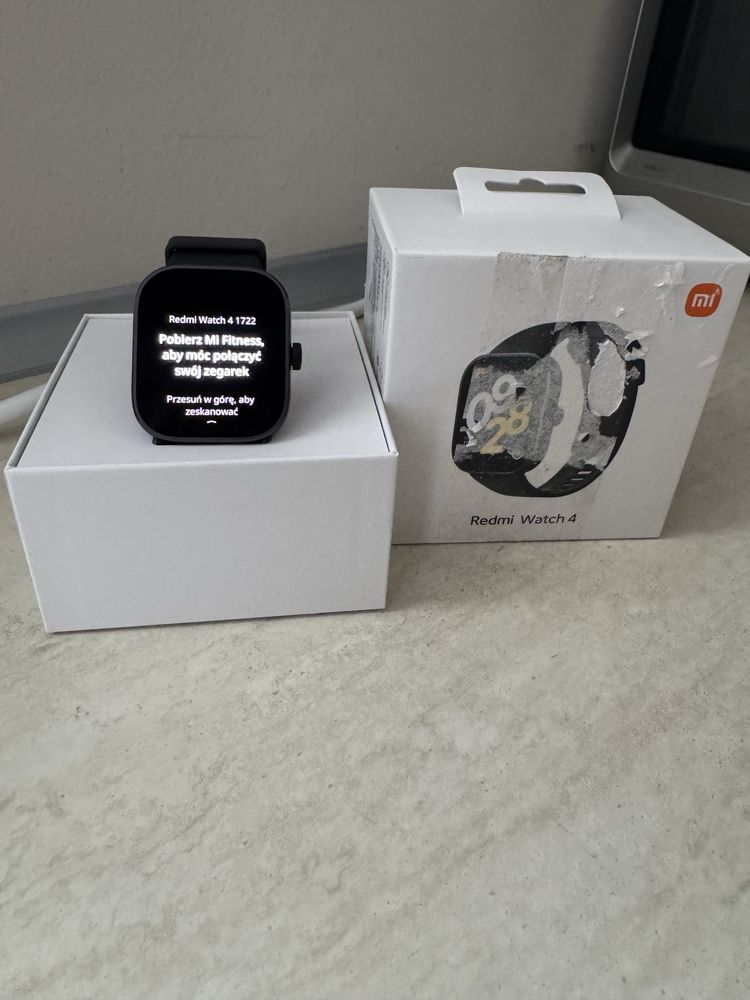Sprzedam smartwatch Redmi Watch 4 w kolorze czarnym