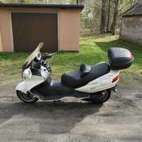 Motocykl Suzuki Burgman 650 w pełni sprawny i przygotowany do sezonu.