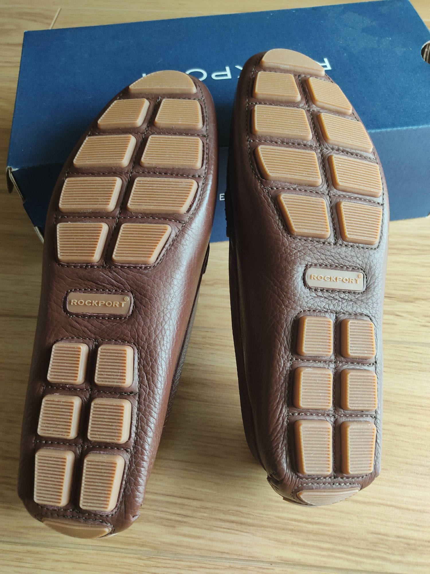 Sapatos Moucassins em pele
