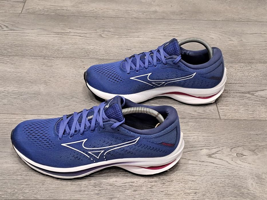Оригінальні кросівки Mizuno Wave Rider 25