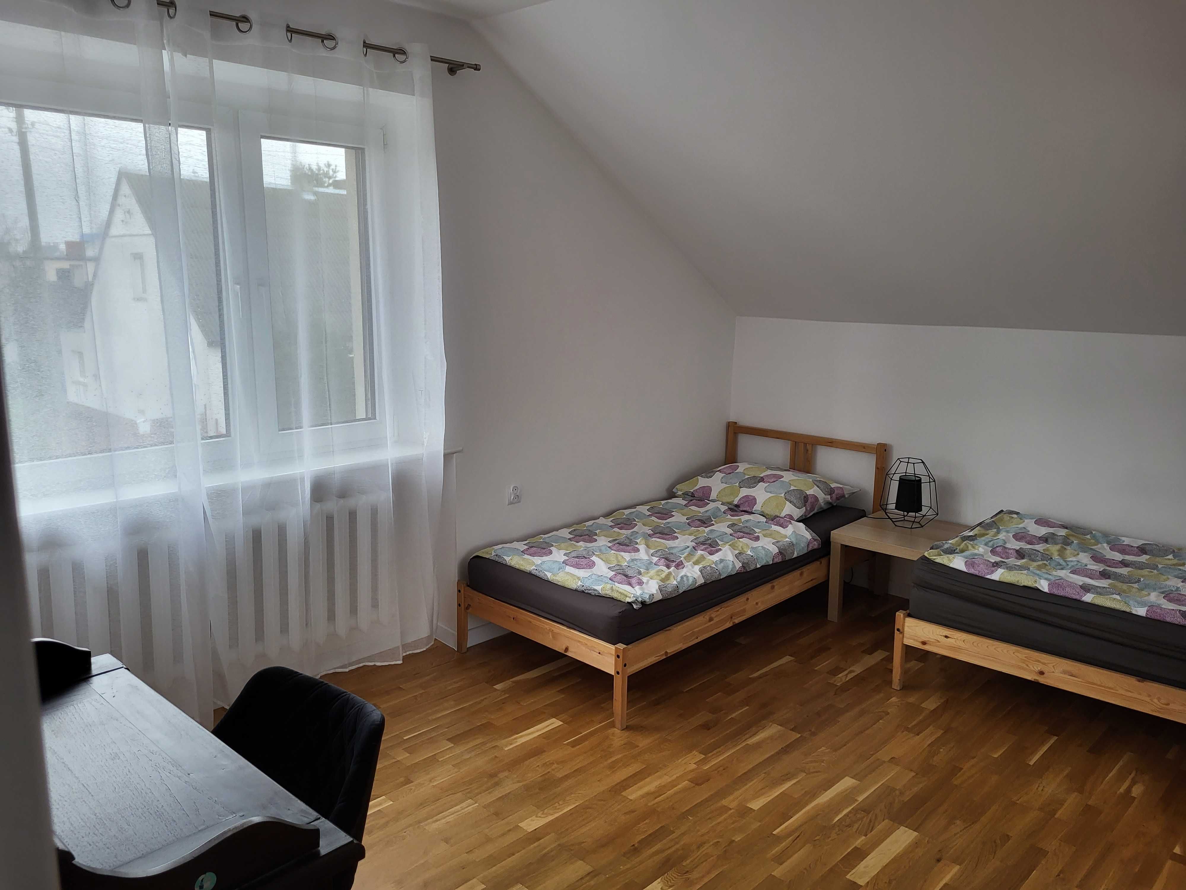 Komfortowe Mieszkanie 100m2 -4 Pokoje, WIFI, Parking, Noclegi, Kwatery