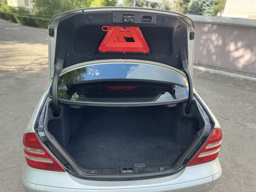 Продам Mercedes C-Class С-180 Kompressor.