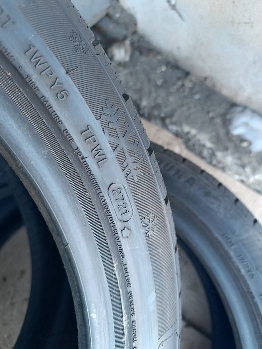 225/45 R19 Davanti