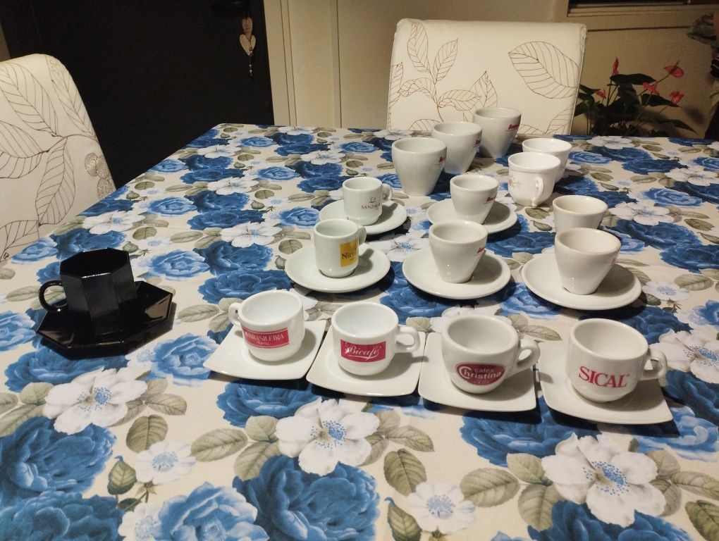 Louça variadas de cafe