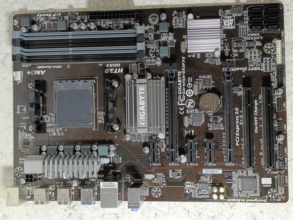 Материнська плата AMD Gigabyte 970A-DS3P FX sAM3+ FX ВІДМІННОМУ стані
