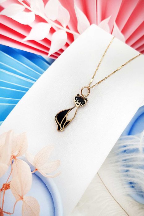 Złota zawieszka kotek emaliowana próba złota 585