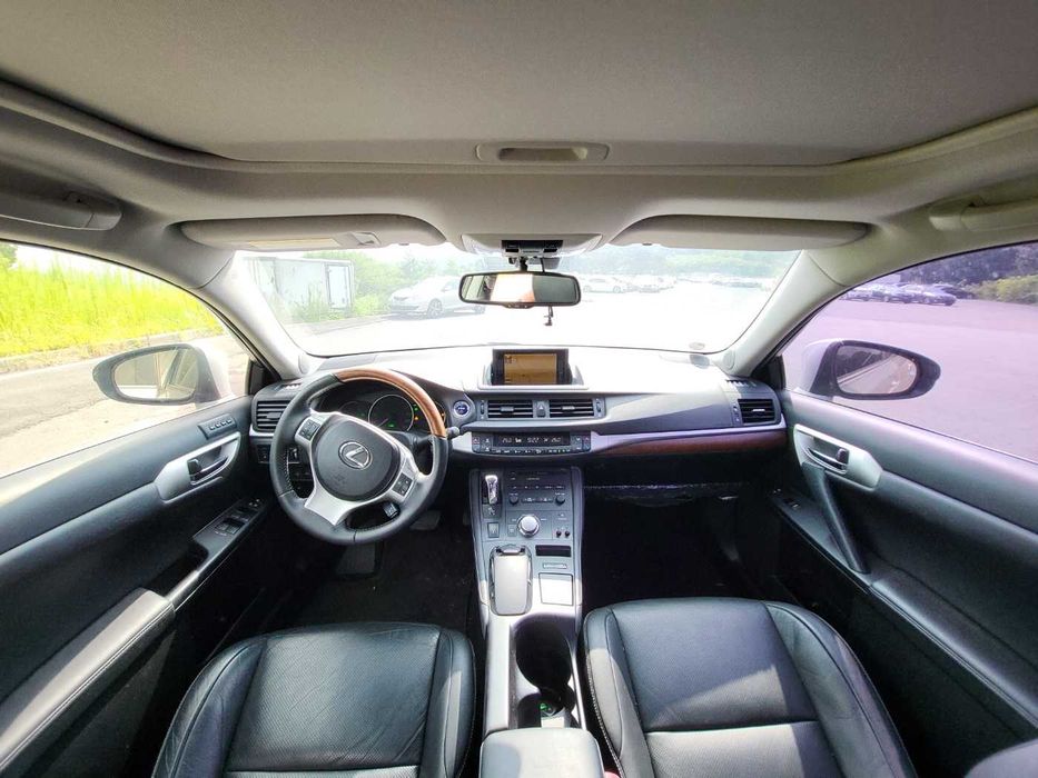 2012 Lexus CT 200h Compact Luxury Корея