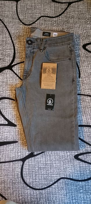 Vendo calças novas marca Volcom