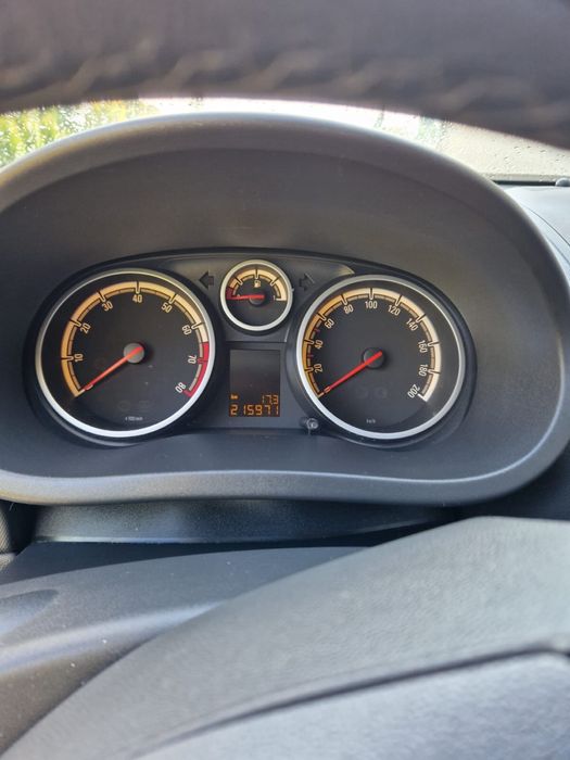 Opel Corsa D 1.4 86KM|2010|Prywatnie|Klimatyzacja|Tempomat|Zadbana