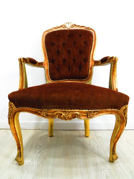 Cadeirão / Bergère em capitone.
