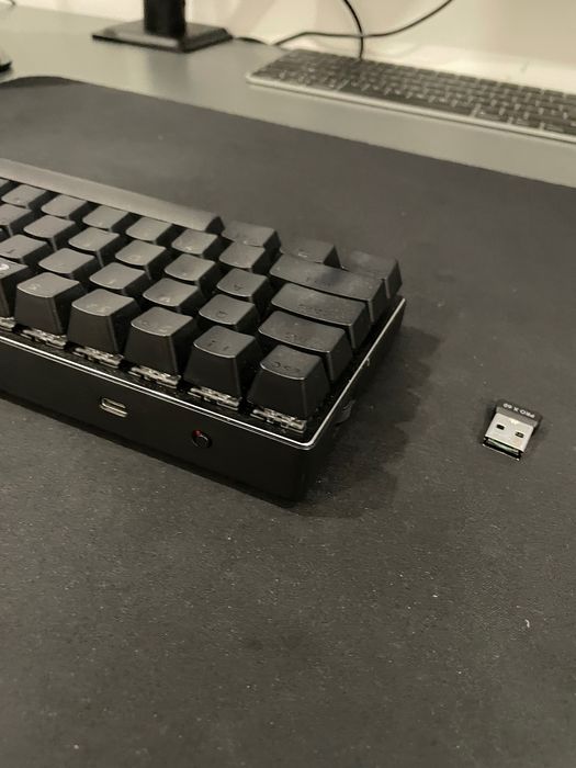 Teclado mecânico Logitech G Pro X60 lightspeed