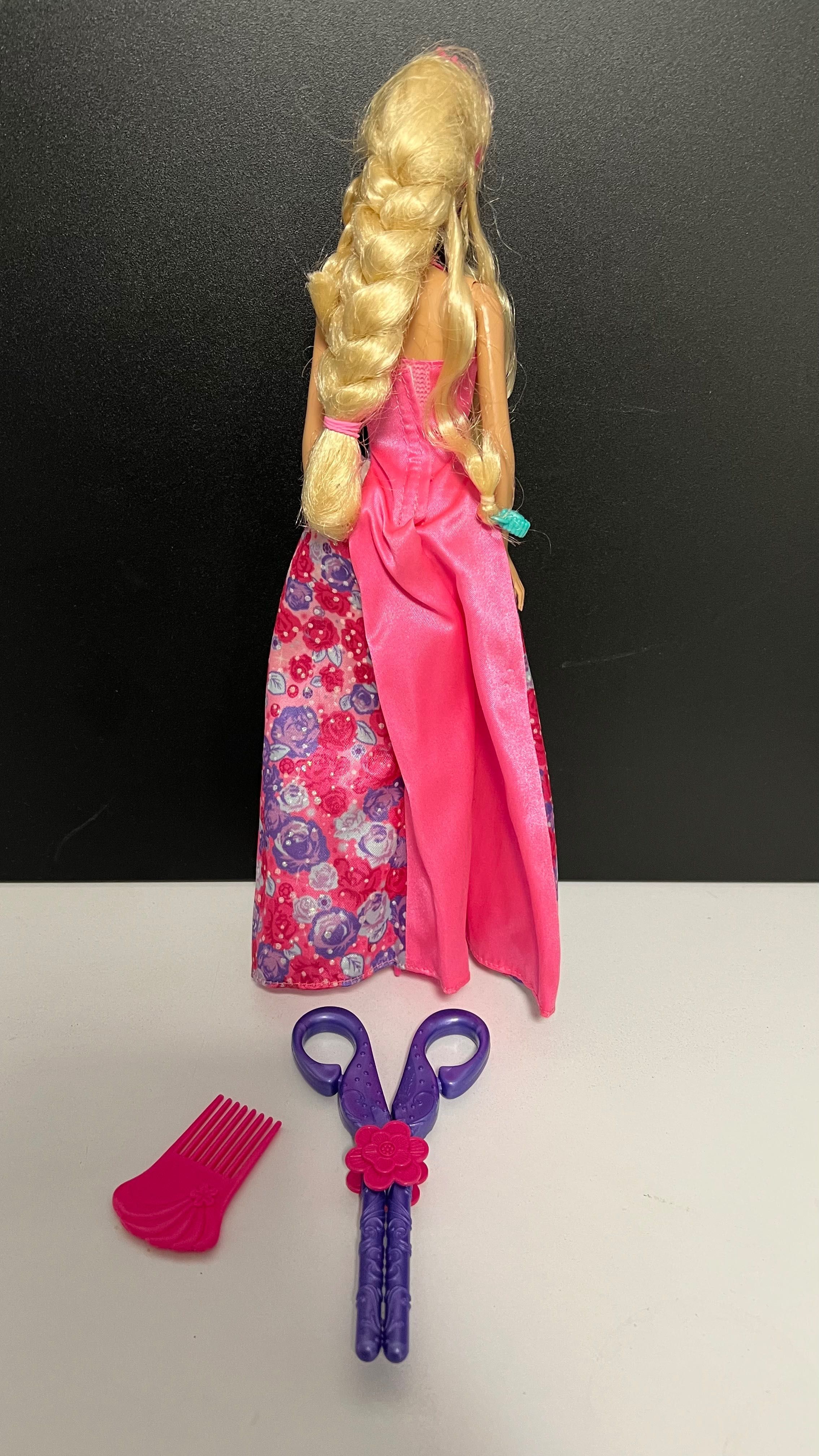 Lalka Barbie księżniczka fryzjerka nożyczki spinki grzebień Mattel