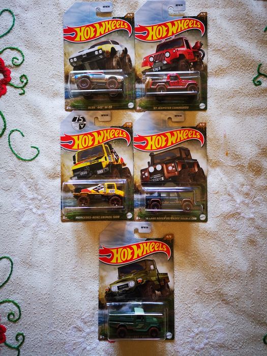 Camaro hot wheels novo com portes incluídos