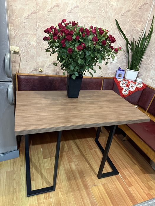 Кухонний стіл на замовлення